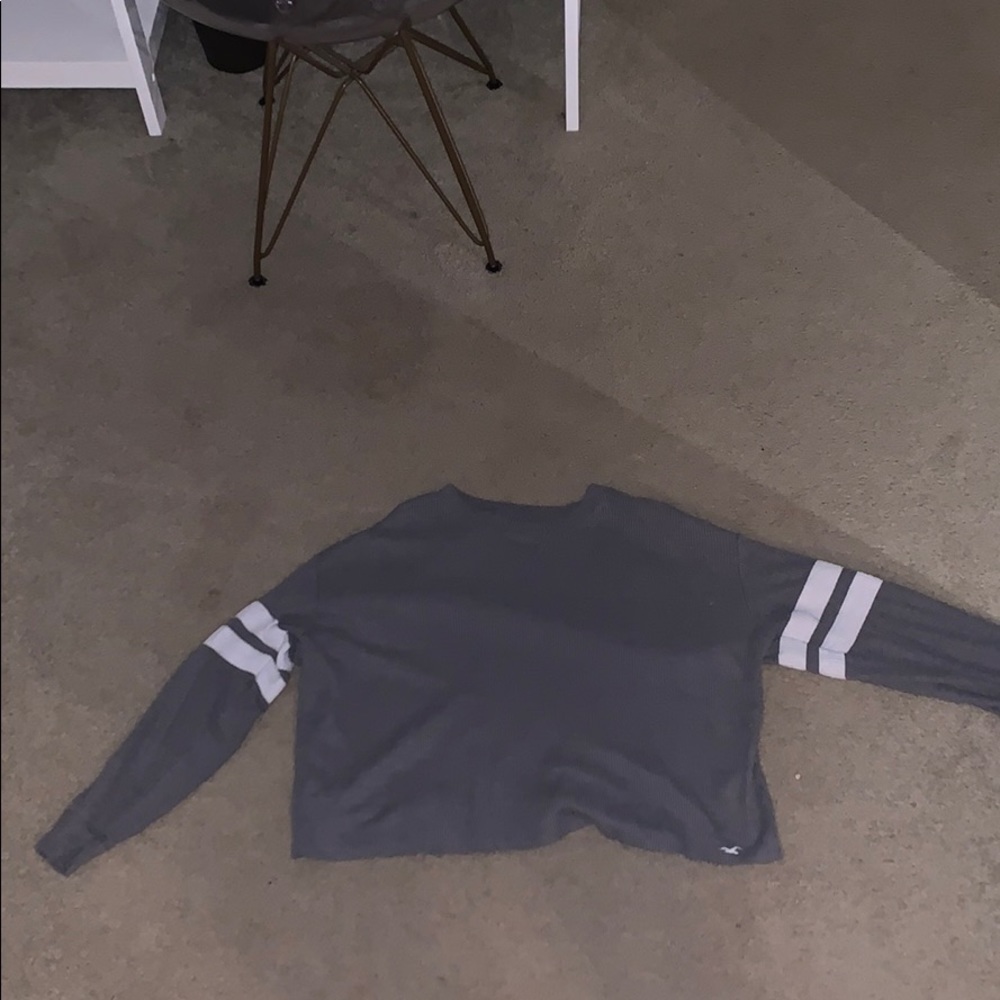 Hollister grey and white cropped long sleeve